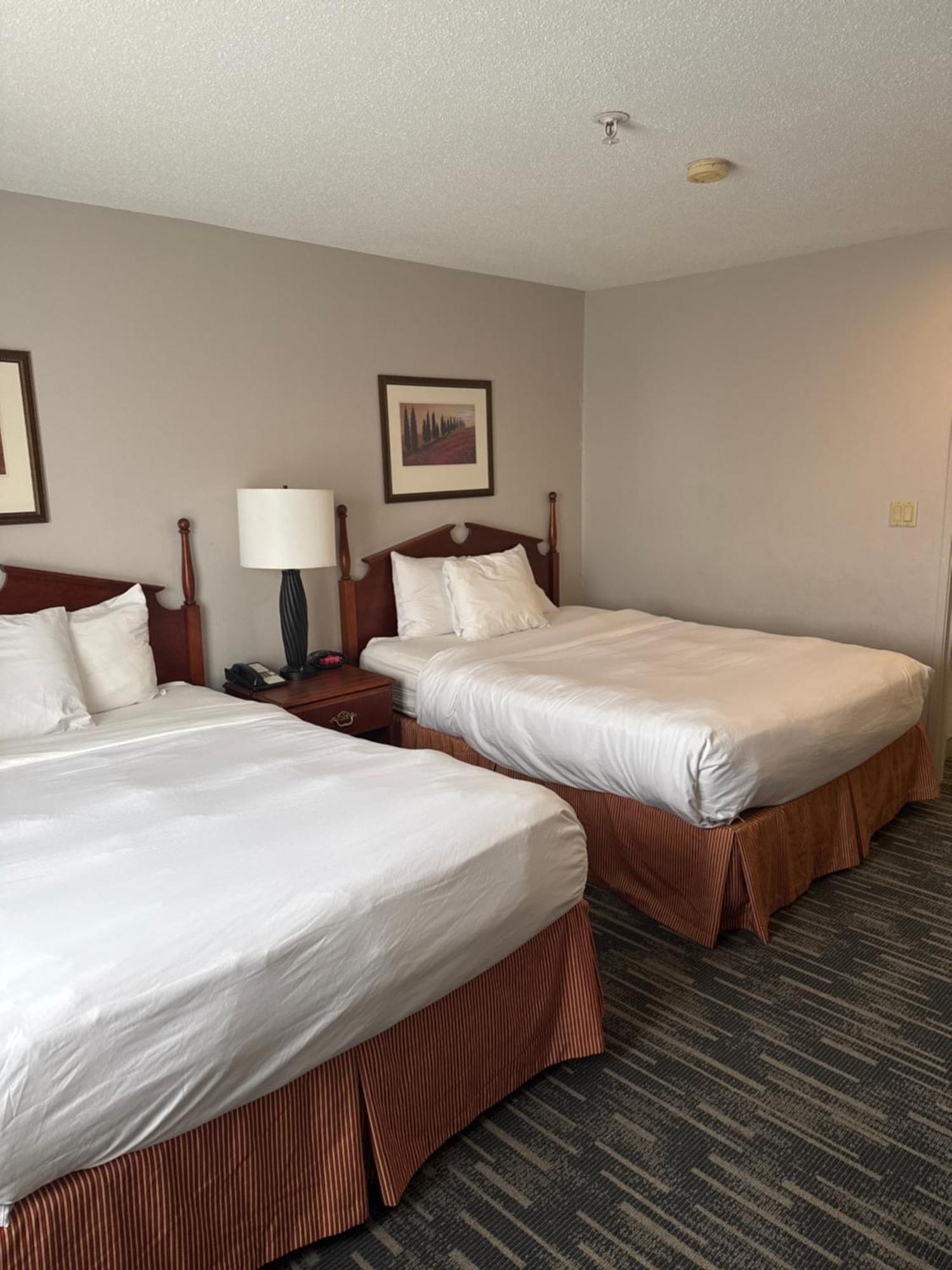 Hotel Country & By Radisson, Elgin, Il Elgin